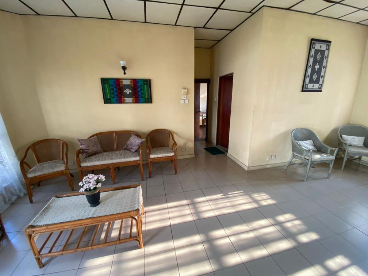 Bed and Breakfast Oasis Colombo Esterno foto