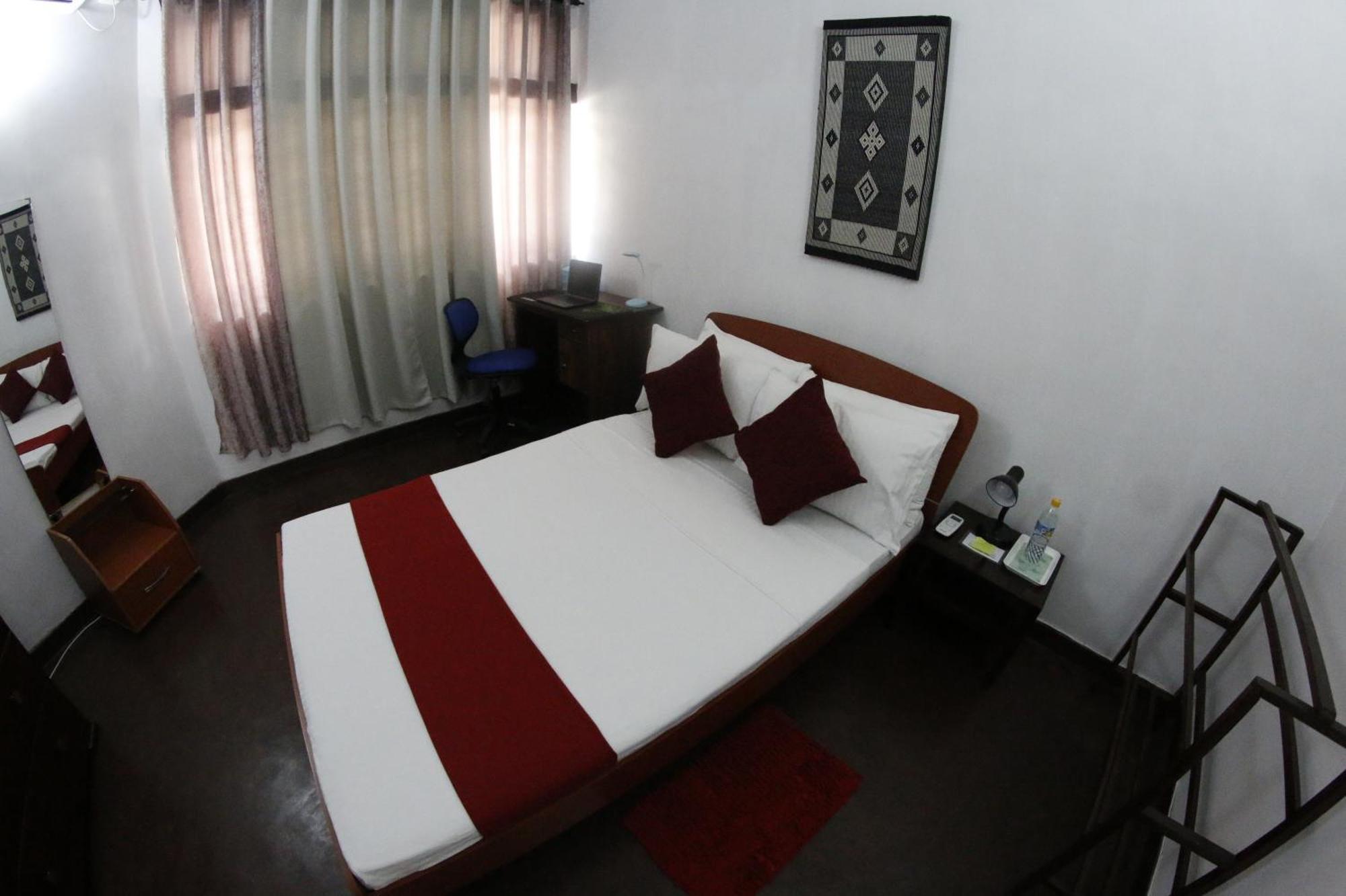 Bed and Breakfast Oasis Colombo Esterno foto