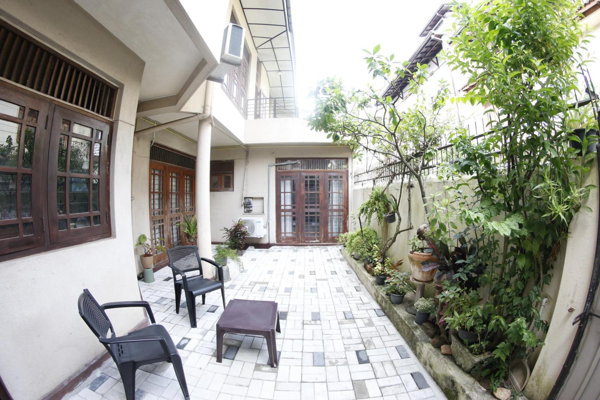 Bed and Breakfast Oasis Colombo Esterno foto